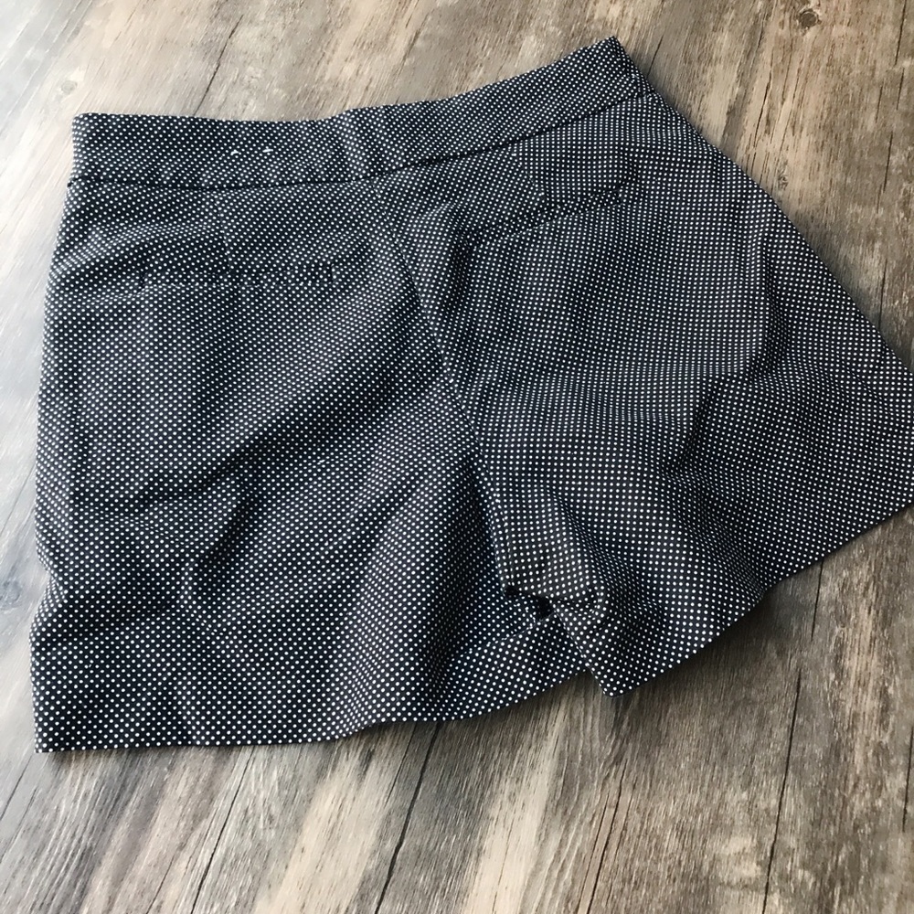 Shorts - Picture 2 of 3